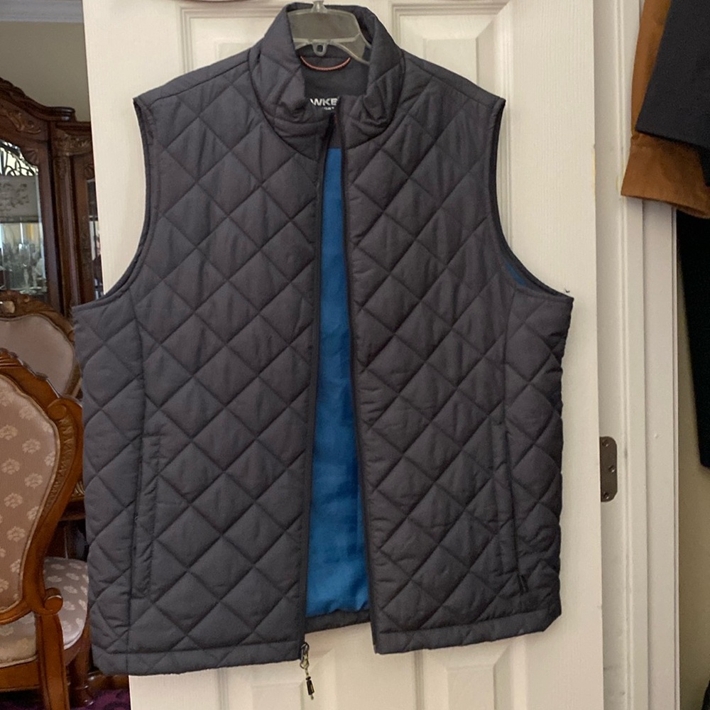 Hawke & Co Men's Sport Vest Grey HIN2388 Size Med. excellent condition used once